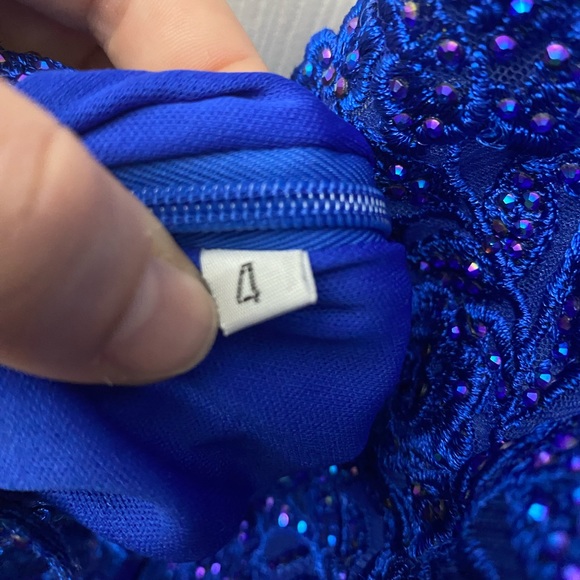 Royal Blue Scoop Neck Tight Homecoming Dresses with Lace Beading - Picture 5 of 7